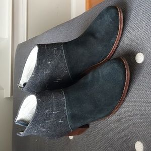 Tom's Leila Booties in Black Suede and Black Patterned Wool